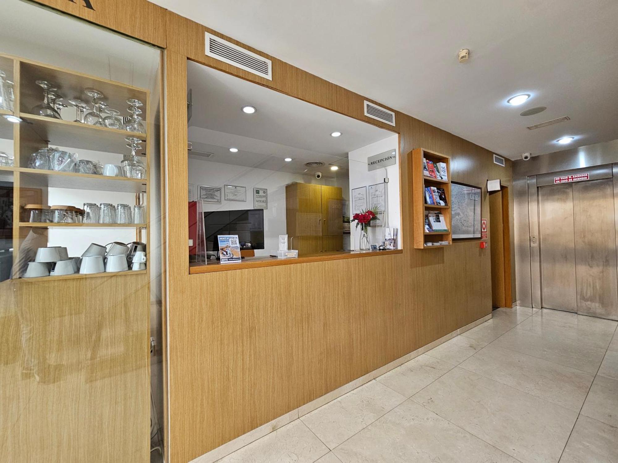 Hotel Patagonia Sur Cadiz Exterior photo